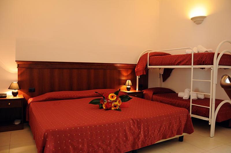 Agri Hotel Conte Salentino Sant Isidoro  Exterior foto